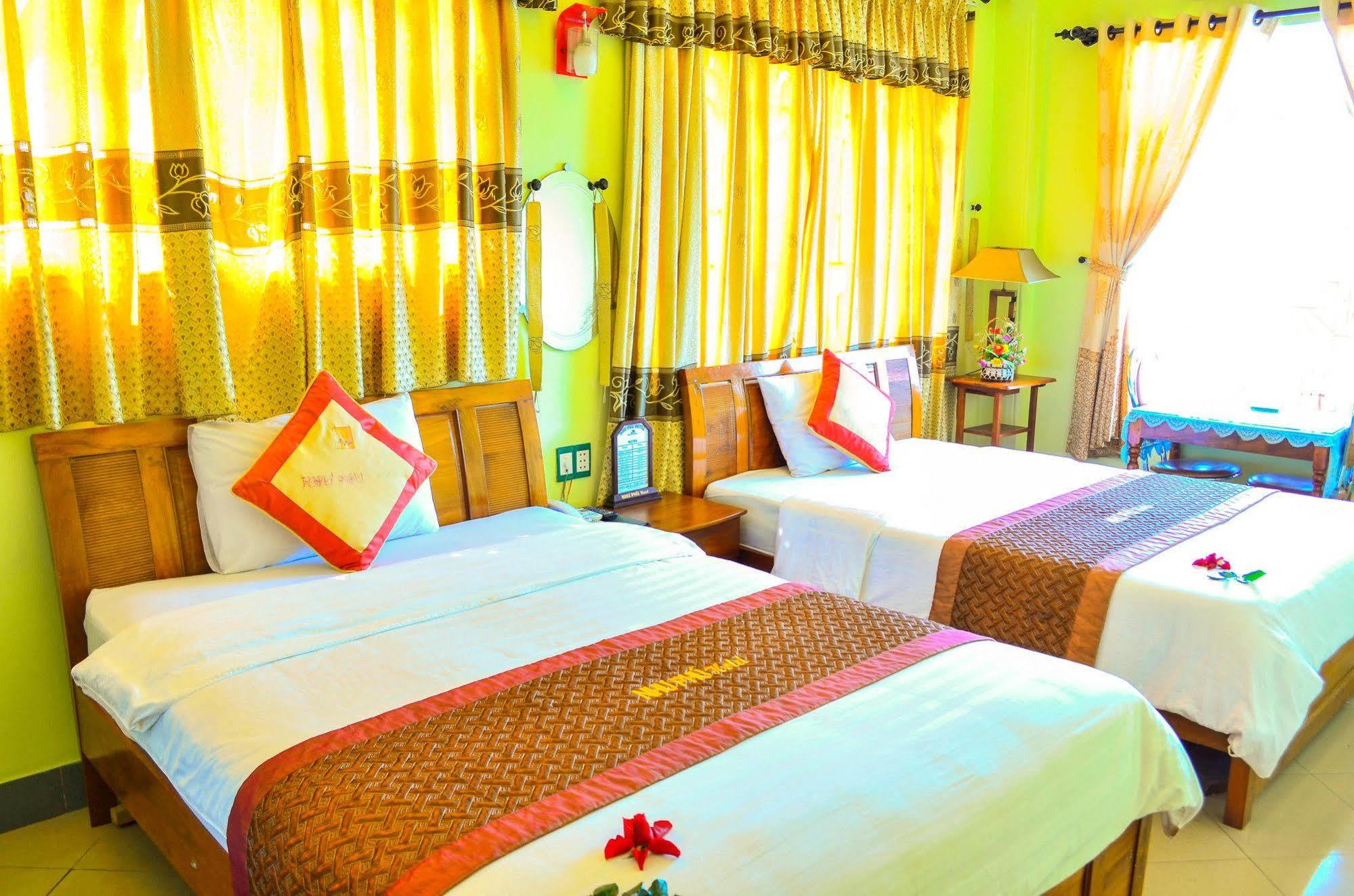 Nhu Phu Hotel Hue Exterior foto